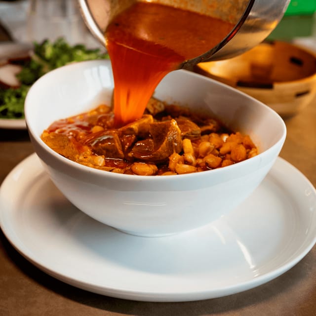 Pozole rojo.